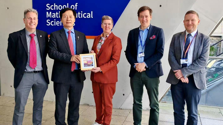 嶺大率團訪問九所英國知名高校 與謝菲爾德大學簽訂首份合作備忘錄