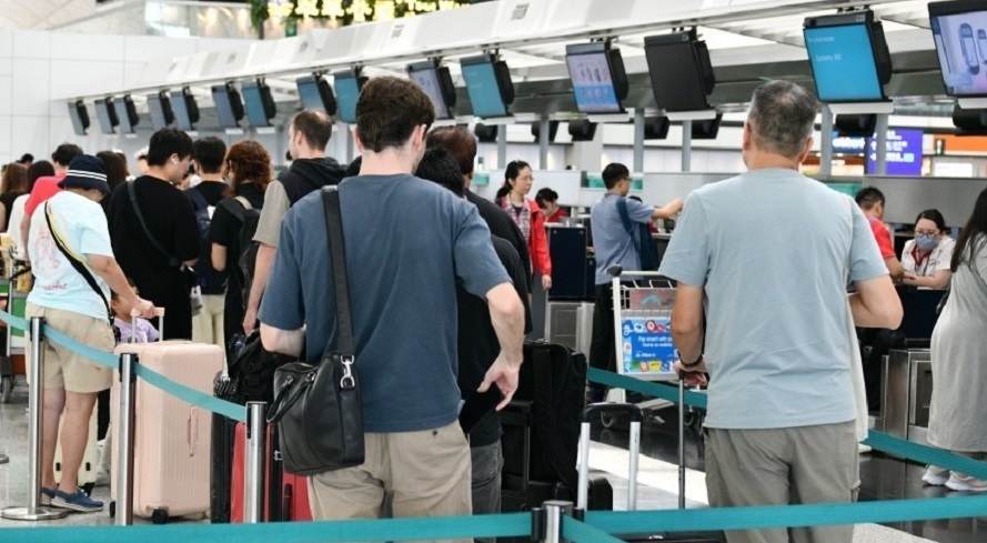 機管局：3月機場客運量達481萬人次 按年升逾10%