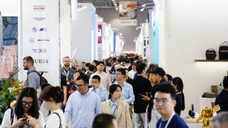 環球資源二期香港展開幕 2000企業展15萬件科技產品