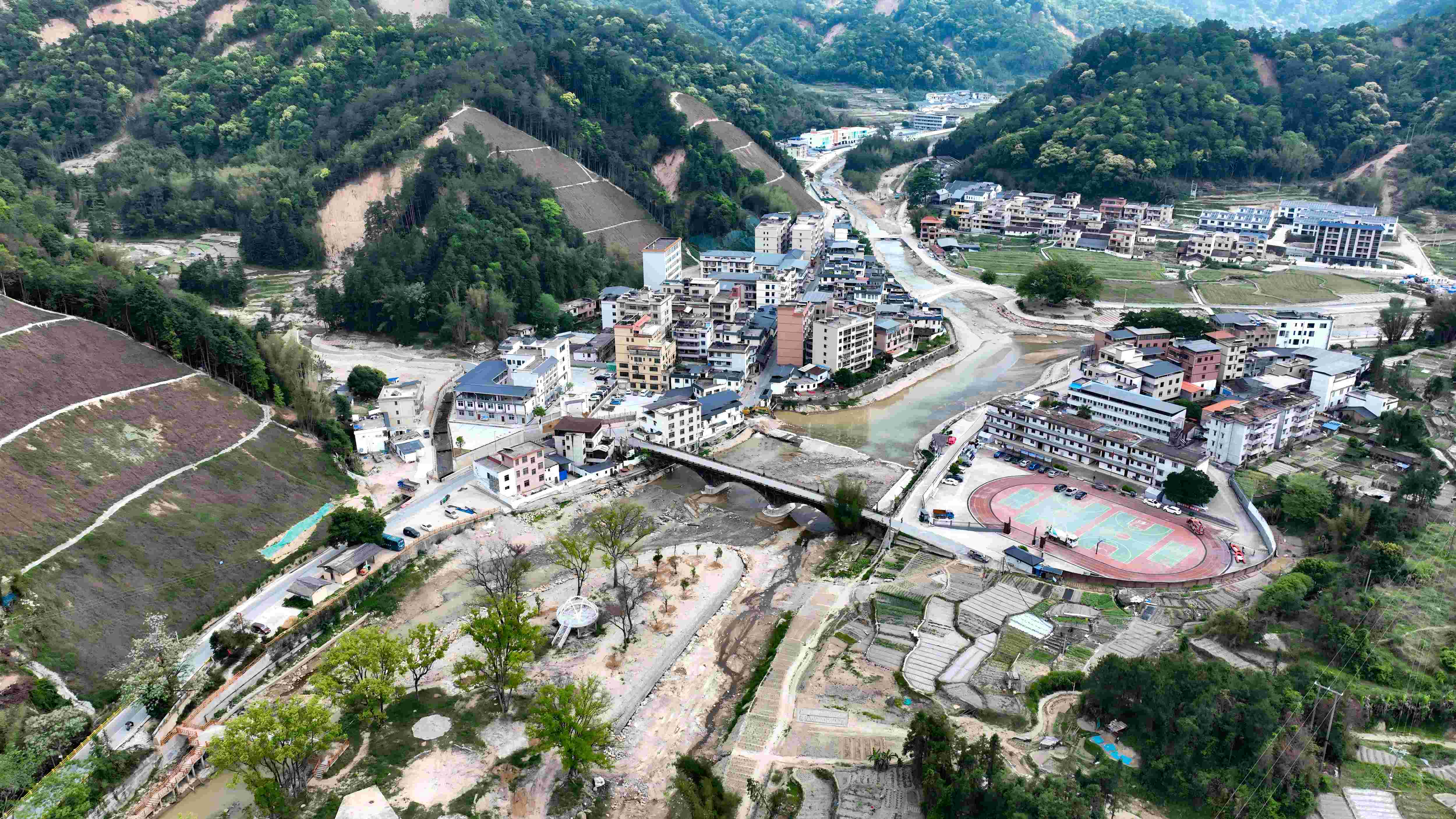 災後一年，江灣鎮蝶變新生