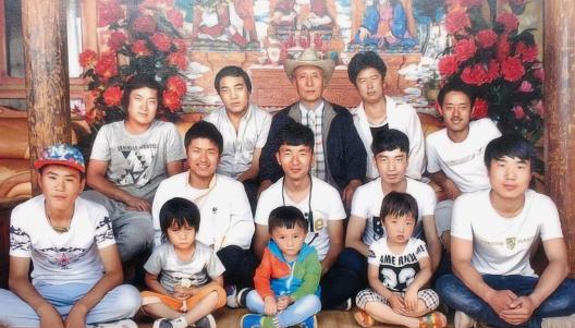 唐卡與寫經千年對話 「般若之光」藝術展在深圳亮相