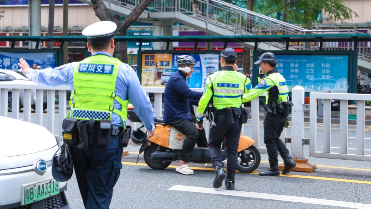 空中巡航+路面嚴打！深圳交警持續嚴管、嚴查電動自行車違法