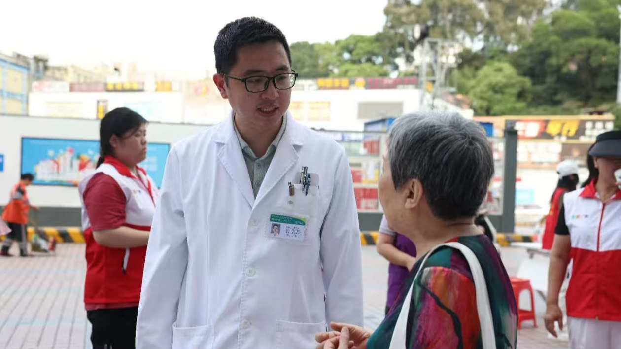 深圳龍崗區四院舉行義診活動 助糖尿病患者科學管理體重