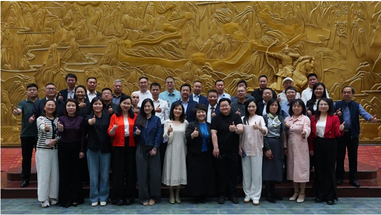 「湘」約聚勢 謀新賦能  ——香港商報2025年全國辦事處工作會議召開