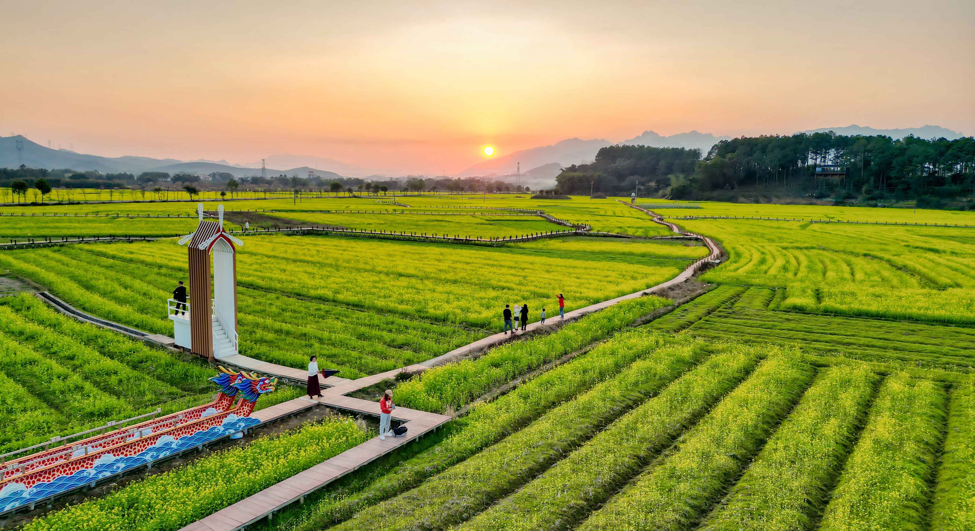 廣東韶關武江區「百千萬工程」暨「武江十八景」攝影展隆重開幕