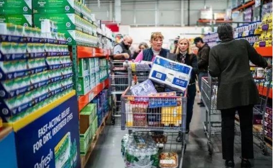 美前白宮官員：關稅痛苦效應幾周後顯現 低收入美國人受衝擊尤甚