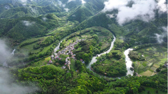 皖黟縣：「皖南小九寨」  美溪「綠水仙蹤」引客來