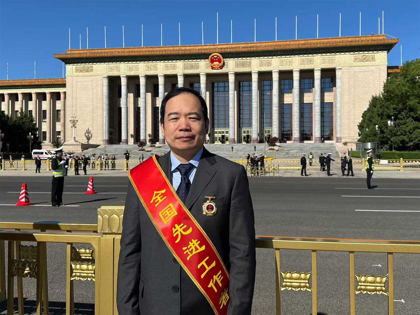 中科院深圳先進院吳新宇研究員榮獲「全國先進工作者」稱號