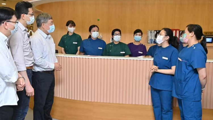 五一勞動節進行探訪安老院舍工友 卓永興：繼續提升廣大打工仔女的福祉