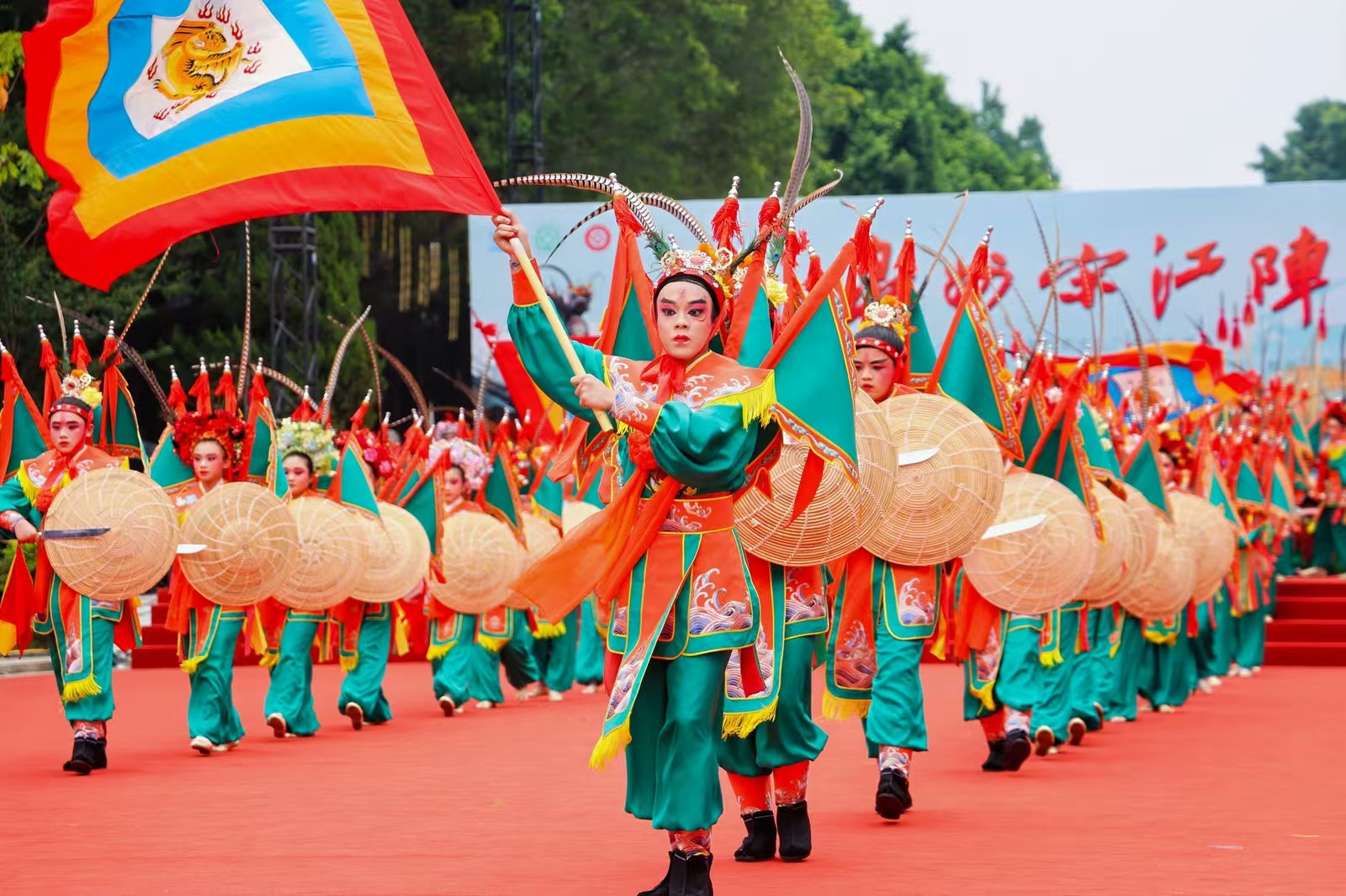 氣勢恢宏！時隔40年  泉州古城再現「宋江陣」