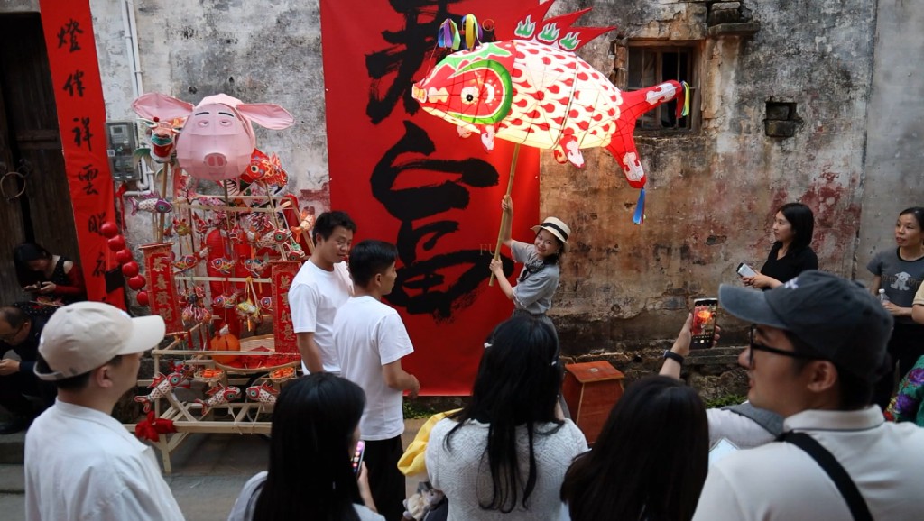 「非遺＋旅拍」受捧  皖歙縣「五一」村游升溫