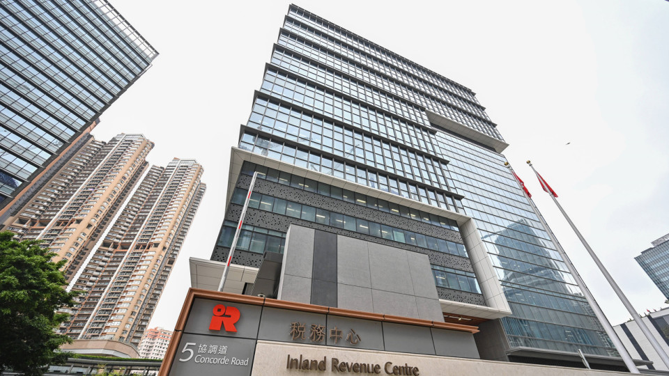 黃俊碩：稅務局發出報稅表按年升一成  反映吸引人才策略湊效