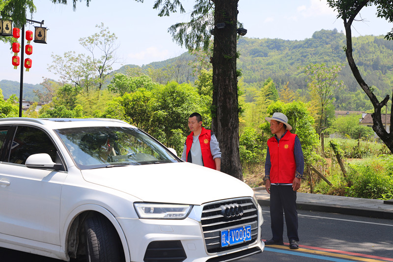 齊雲山旅遊成「燃點」 皖休寧縣迎來「五一」自駕遊熱潮