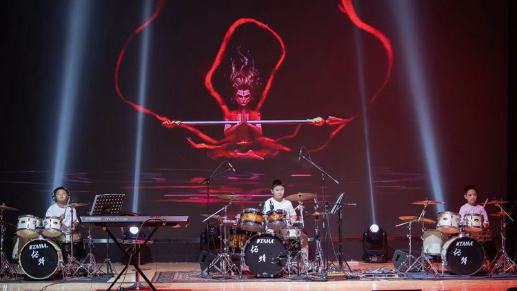 平均年齡僅10歲的「音樂小達人」在寶安區文化館上演爵士專場音樂會