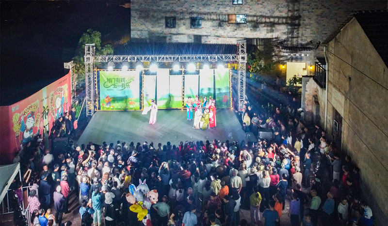 皖祁門：東街「有戲」 嗨玩假期