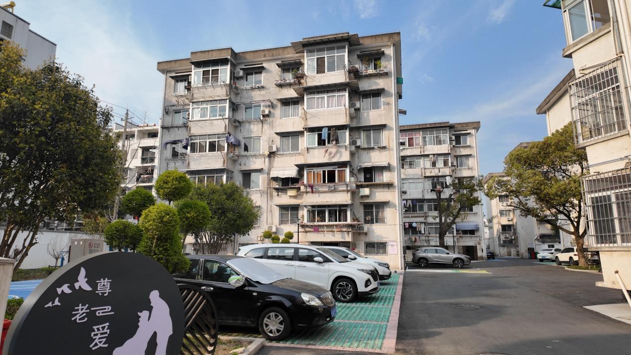 皖屯溪區：「共享管家」破難題 老舊小區「煥新顏」