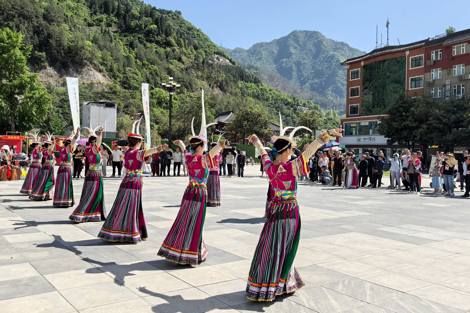 創收1.06億 四川平武五一假期多元業態繪就文旅融合新圖景