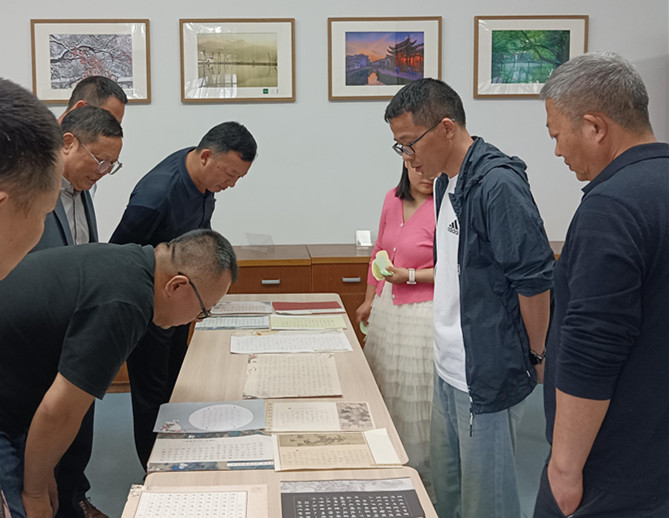 皖徽州區：揮毫競墨韻 童心向未來