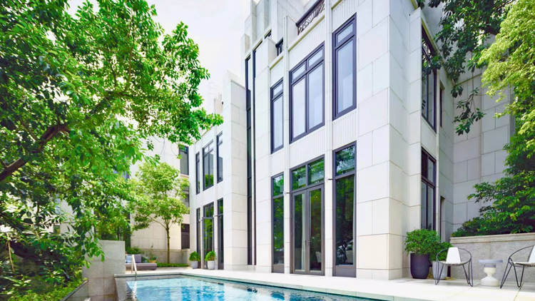 【港樓】關稅戰衝擊 山頂南區成交跌近六成