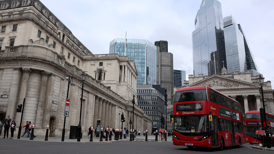 英國央行減息0.25厘 美關稅添不確定性 續行漸進寬鬆幣策