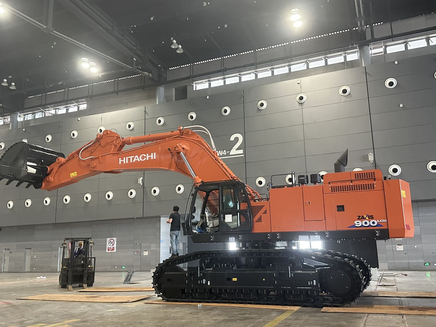 日立建機將出展第四屆長沙國際工程機械展  礦山液壓挖掘機亮相