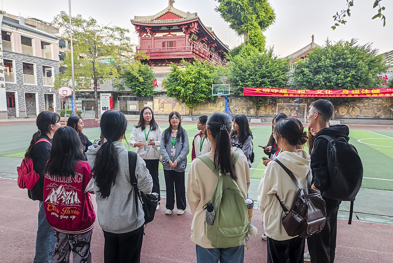 韓山師範學院外國語學院青年志願服務隊，點燃城南小學學生學英語熱情