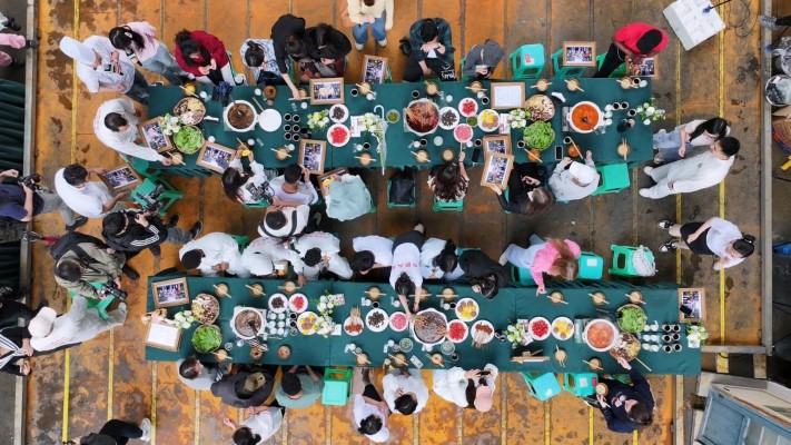 在渝留學生探秘南川金佛山「養生江湖」