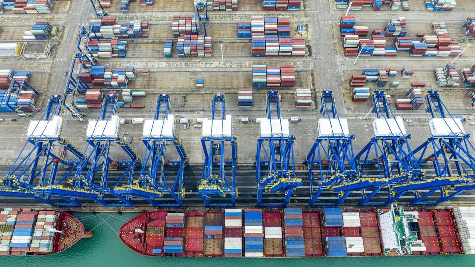 【投行視野】4月內地出口超預期 外需仍存挑戰