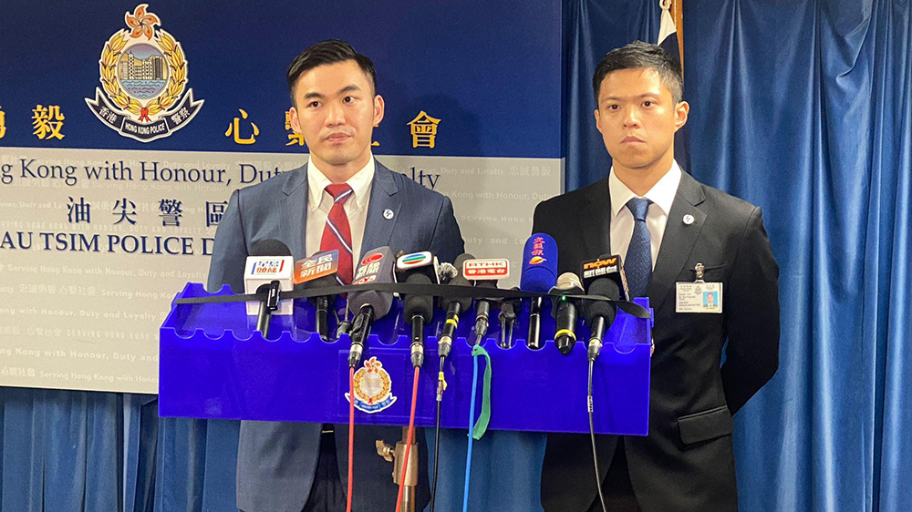 有片丨尖沙咀街頭襲擊4名途人 警方拘一女檢剪刀