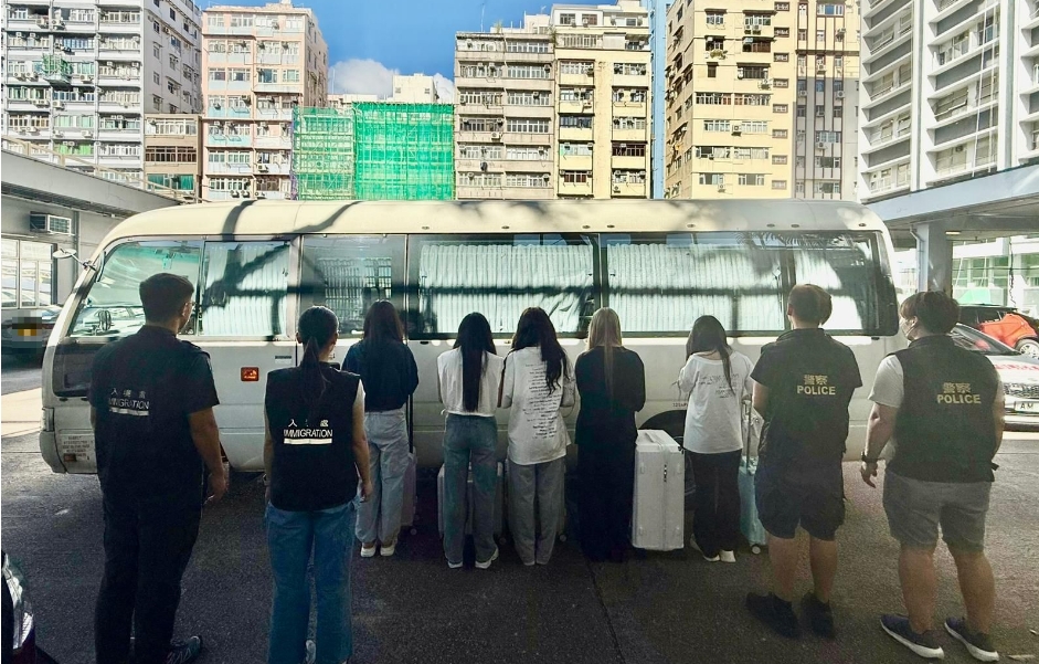 旺角警區打擊黑工 拘捕13名女子