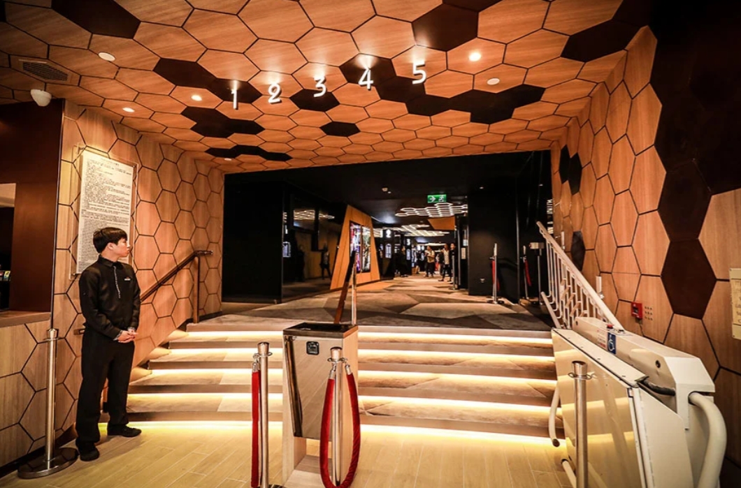 再有戲院結業 田啟文料業界短期內仍處艱苦環境