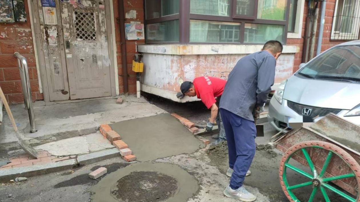 哈市香坊區果園社區「微改造」坡道  扶殘助殘志願服務讓愛「無礙」