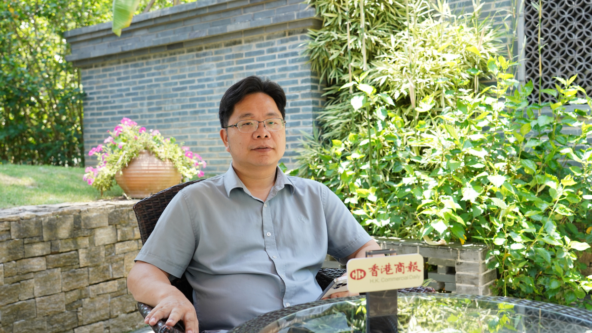 有片｜ 商報專訪 香港中文大學數學人工智能中心  曾鐵勇教授：桂港兩地可共探人工智能產學研合作新路徑