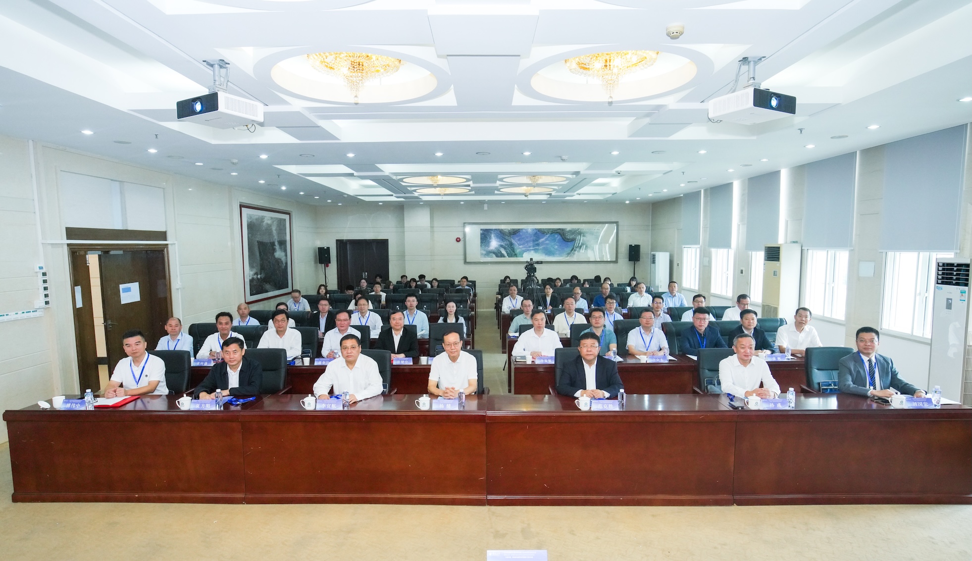 共商共議「一國兩制」方針行穩致遠  大灣區智庫在廣州、珠海橫琴展開交流