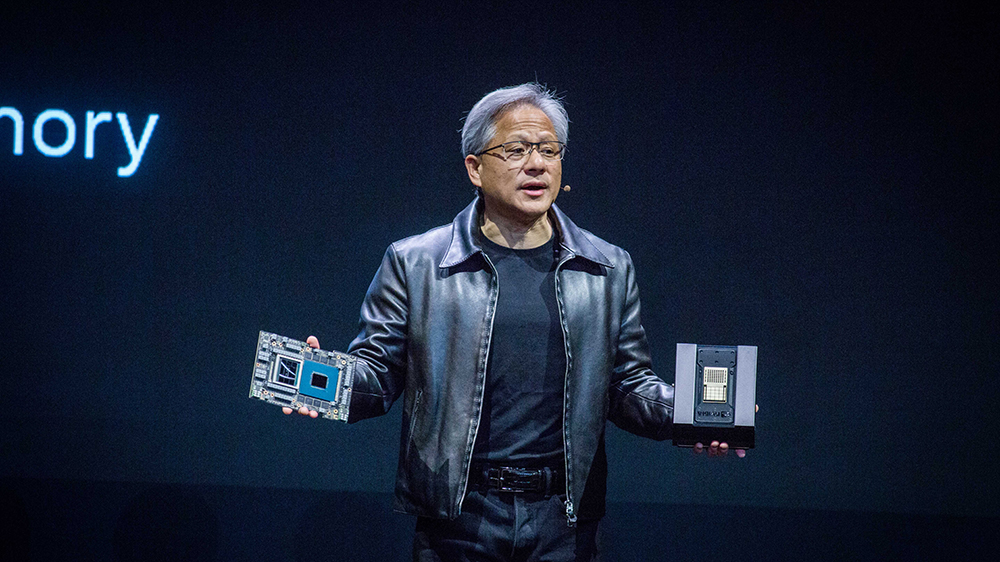 英偉達CEO黃仁勛：美國對華芯片禁令「令人深感痛苦」