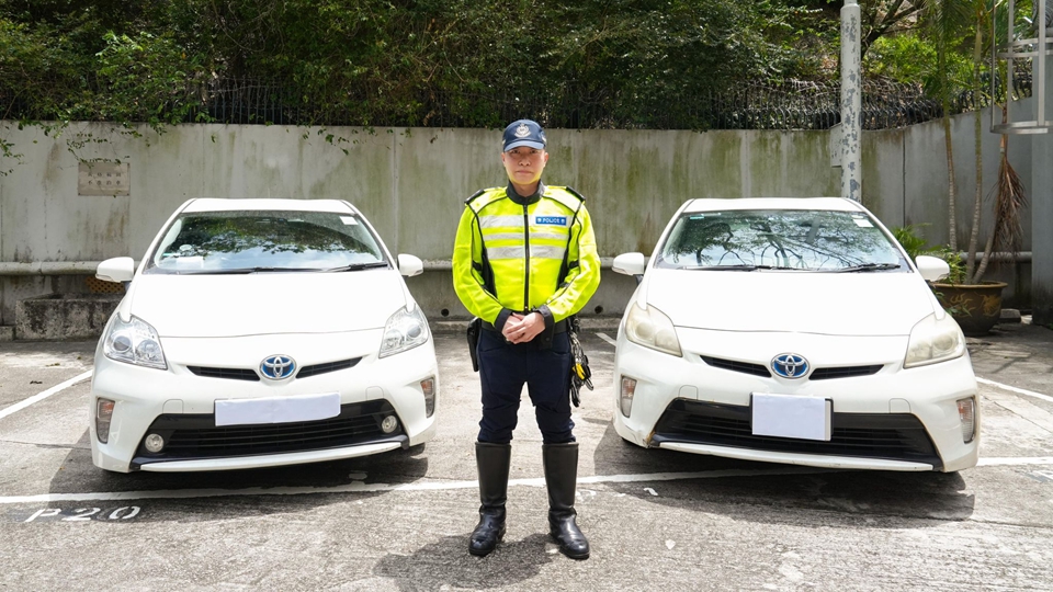 警方新界打擊白牌車 拘2名司機 涉非法載客取酬