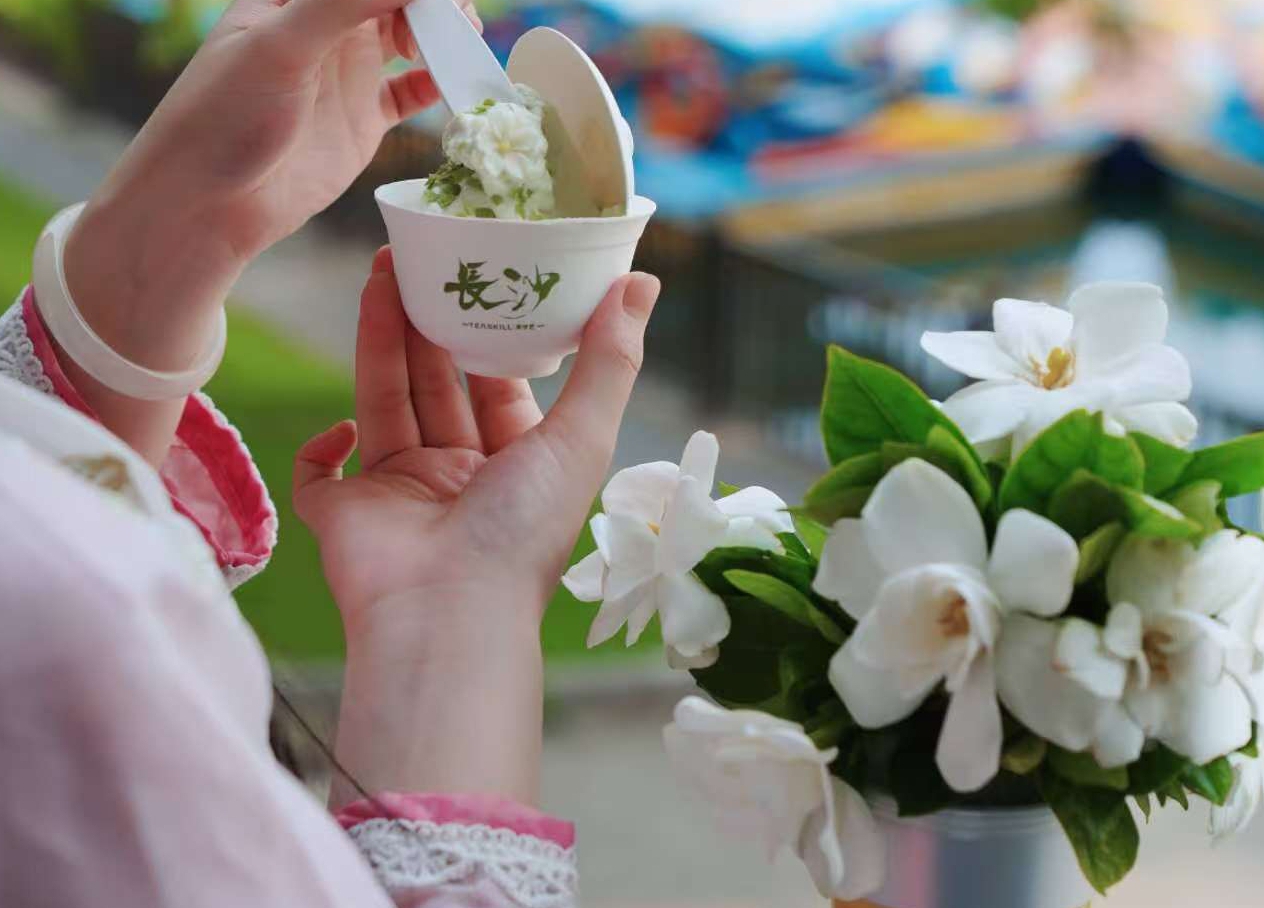 「送你十萬朵梔子花」長沙站浪漫啟幕 茶守藝以茶香花韻傳遞城市溫情