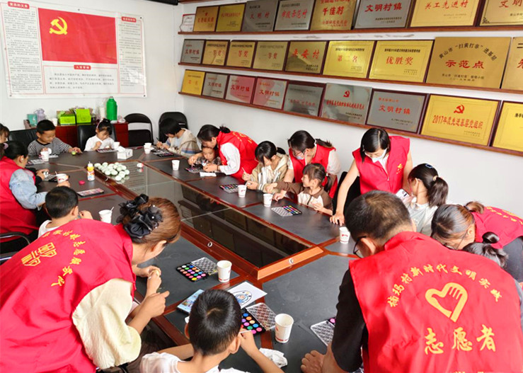 皖黟縣漁亭鎮：趣味端午暖童心