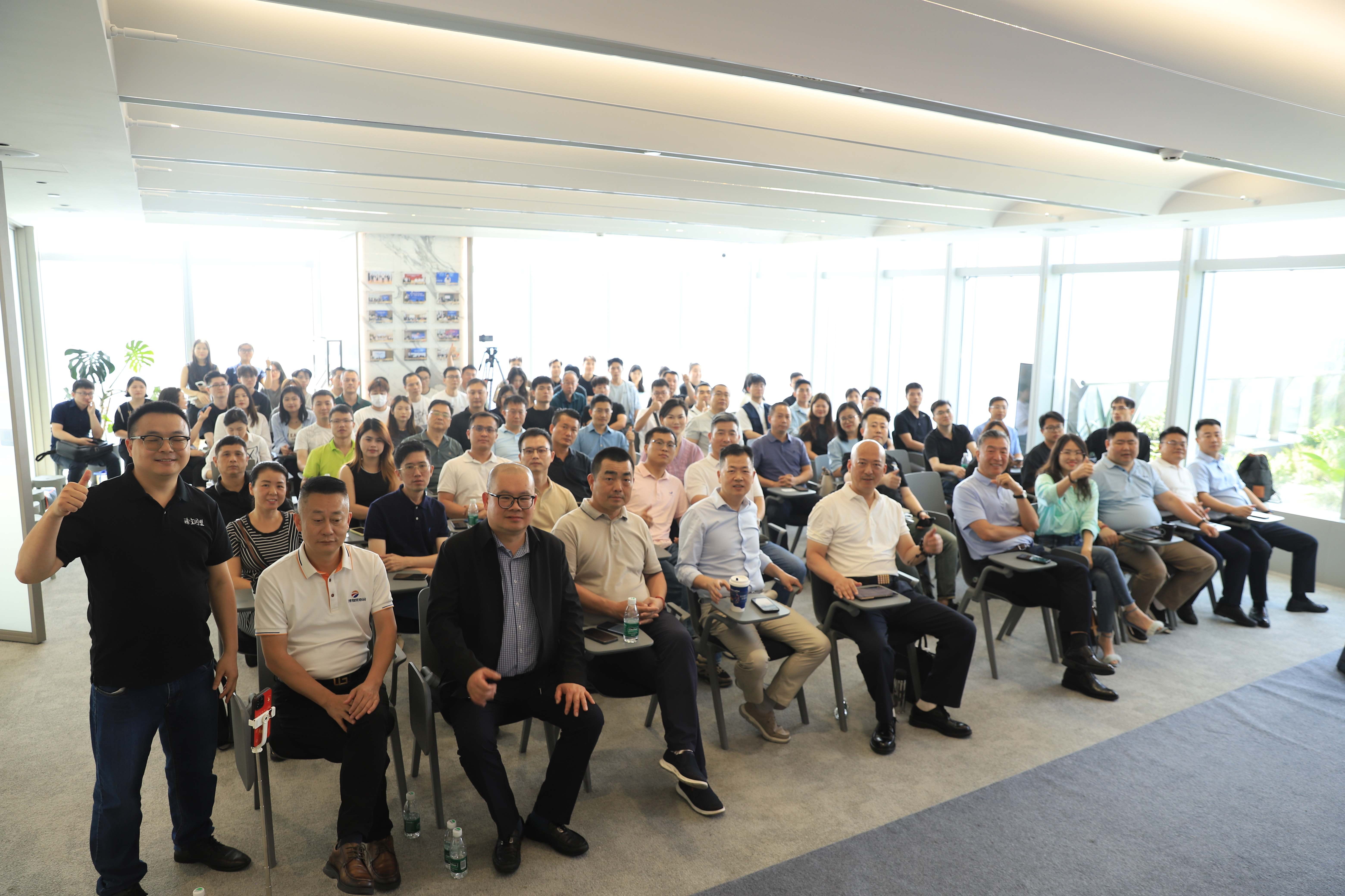 物流企業家第一期同心思享匯於深圳舉行