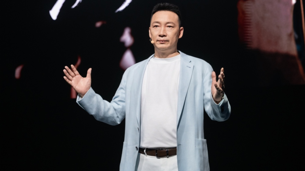  2億超清寫真人像  榮耀400系列深圳發布