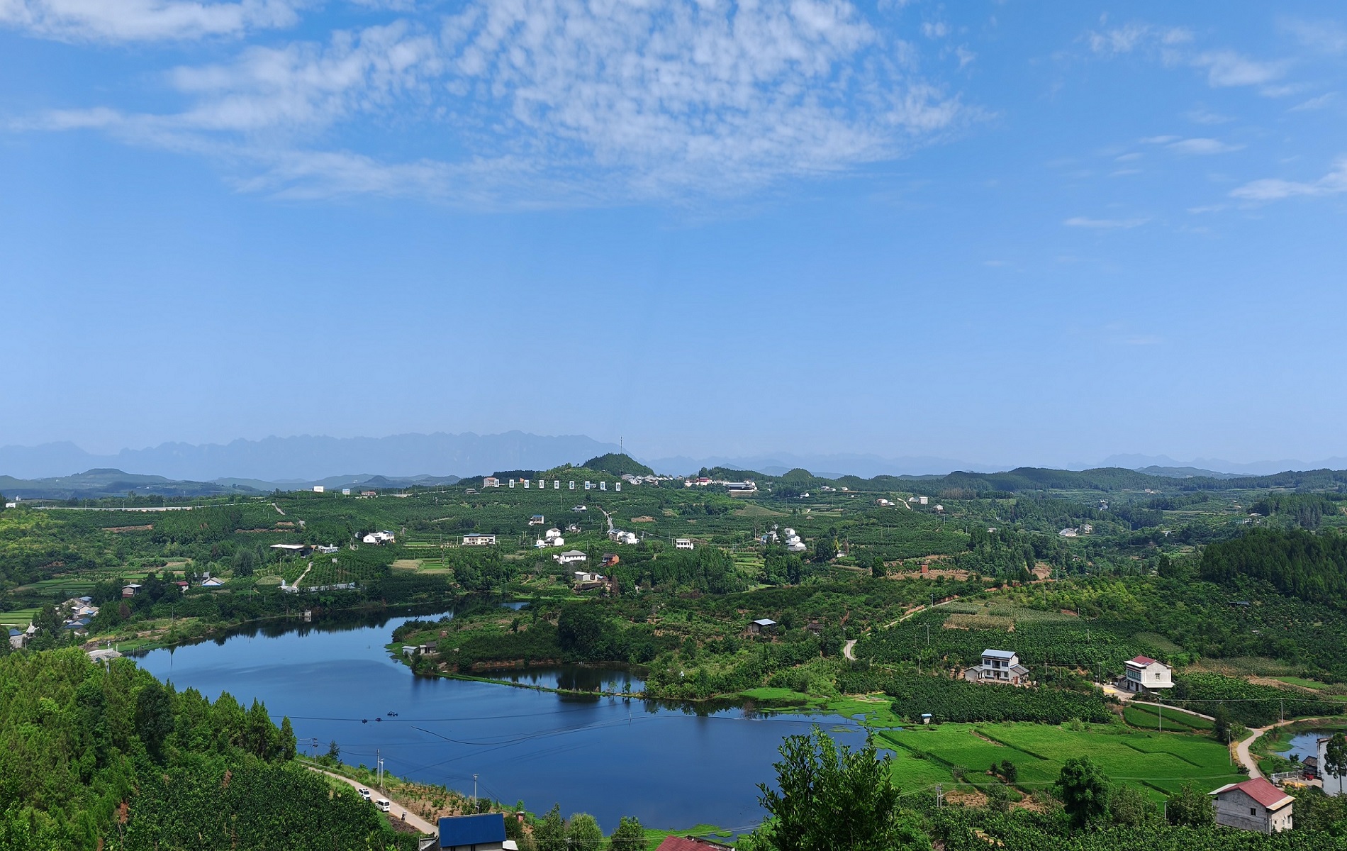 四川梓潼：文明鄉風潤心田 村鎮蝶變向未來