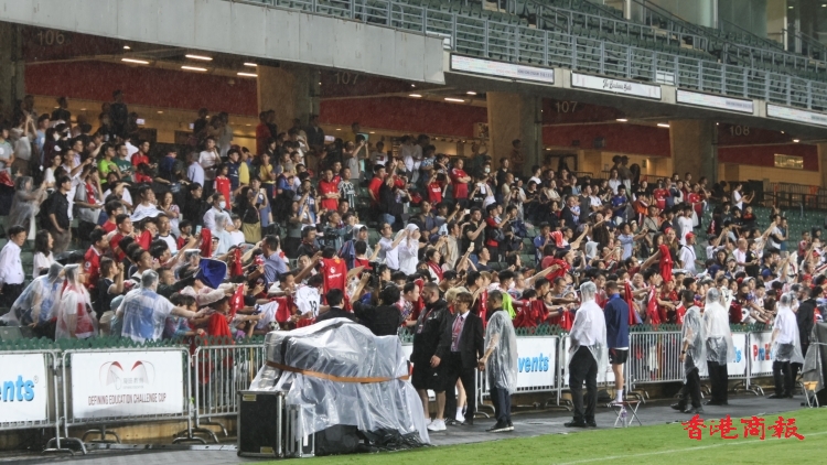 有片丨【曼聯訪港】主帥阿莫林親民與球迷互動