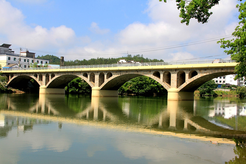 皖休寧縣：橋梁換裝 靚麗如畫