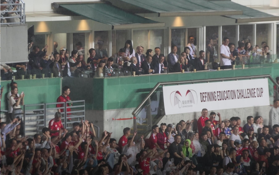 有片丨曼聯訪港 睇波玩人浪 財爺與眾同樂