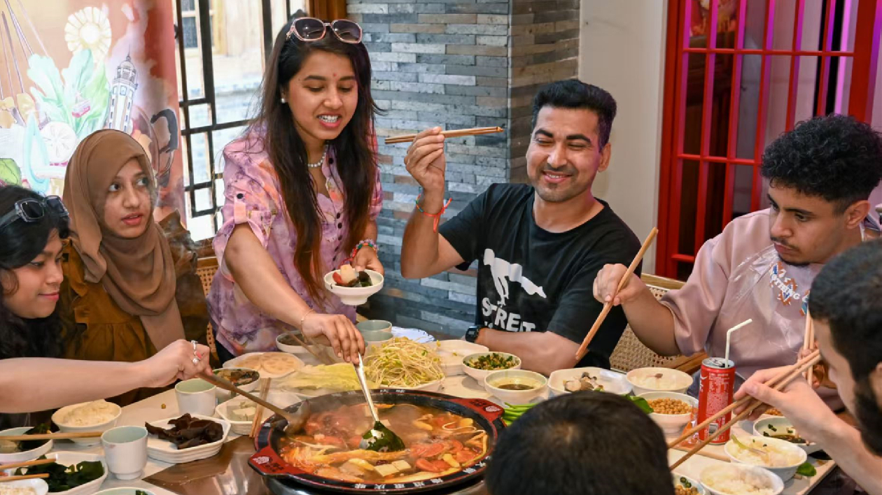 在渝留學生解碼千年端午文化