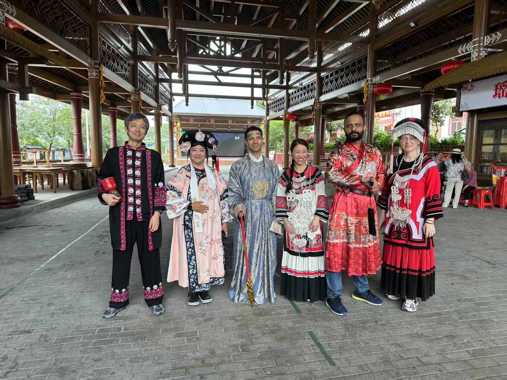 「老外團」端午瑤鄉一日游  很熱情很open
