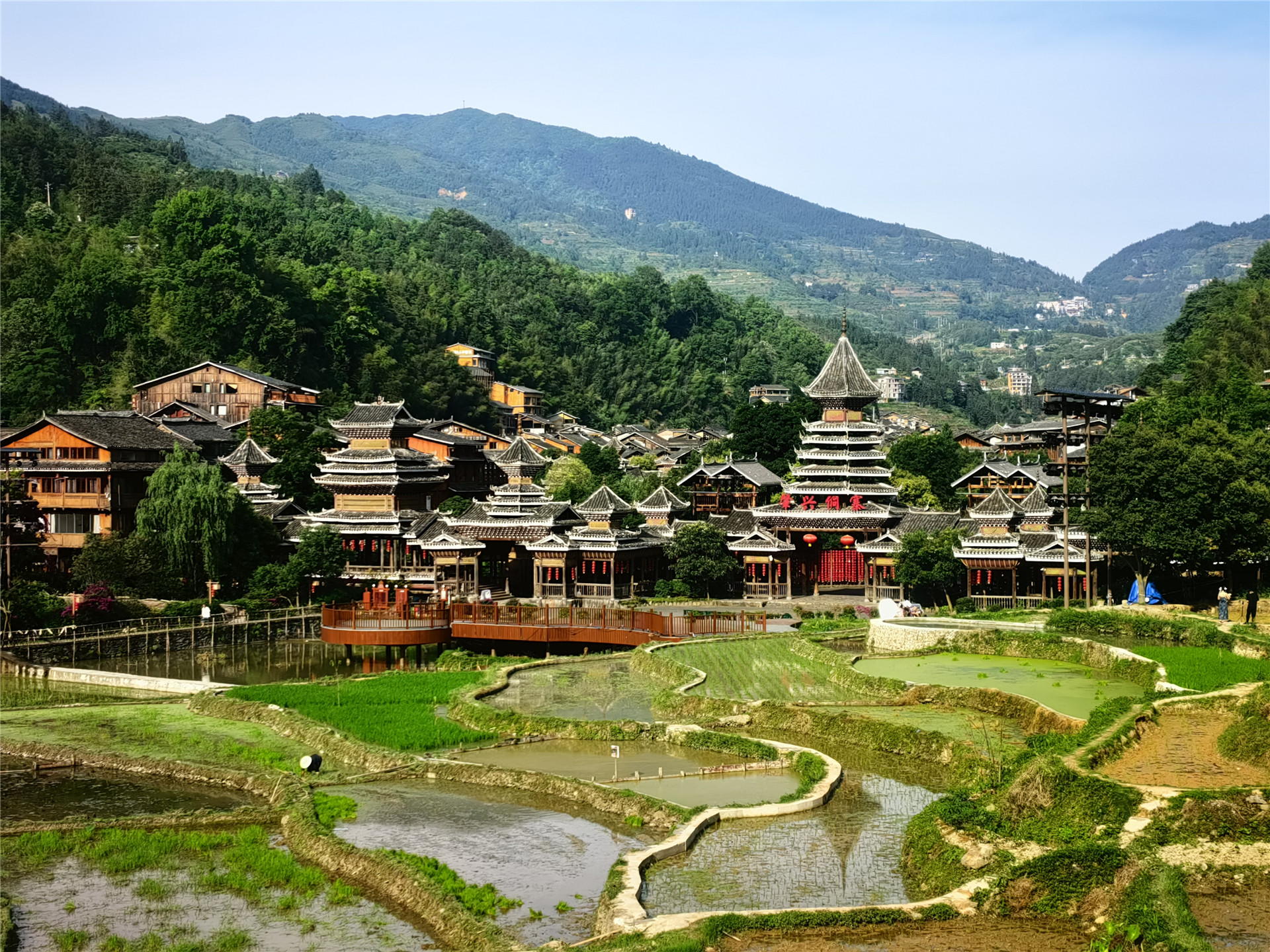 黃小西吃晚飯：貴州旅遊的山水人文密碼