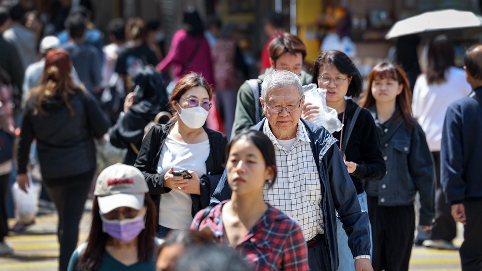 勞福局：政府統籌跨部門工作機制靈活有效 無需就人口政策工作另設專責架構