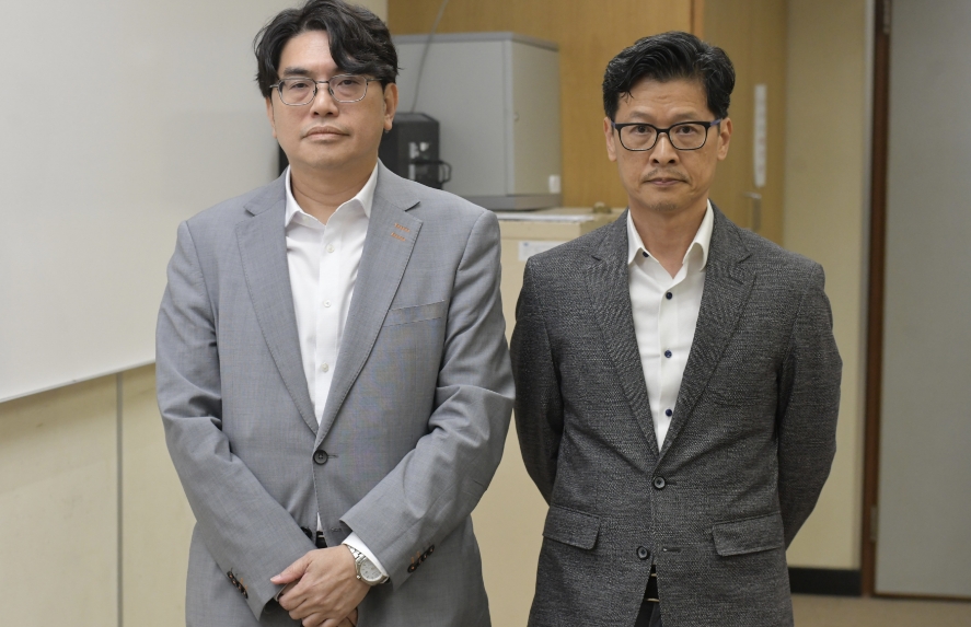 皇后山邨山麗苑食水黑點大部分為瀝青 水務署：水質安全對人體無害