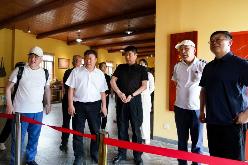 著名導演馮小寧一行來廣東韶關武江區考察交流